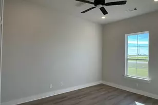 2204 Continent Ct, Krum, TX 76249 - Photo 5