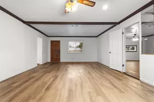 501 Franklin Dr, Euless, TX 76040 - Photo 9