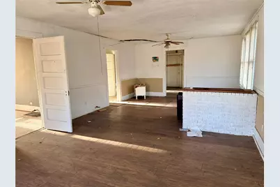 304 E 1st Avenue, Corsicana, TX 75110 - Photo 3