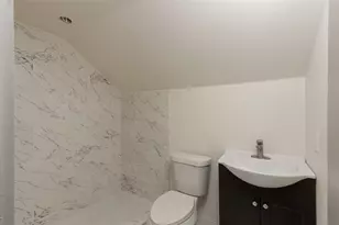 833 W Live Oak St, Jacksboro, TX 76458 - Photo 29