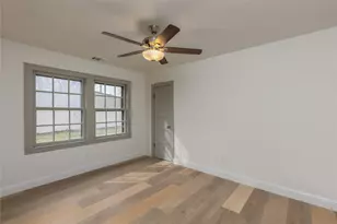 833 W Live Oak St, Jacksboro, TX 76458 - Photo 19