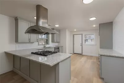 833 W Live Oak Street, Jacksboro, TX 76458 - Photo 13