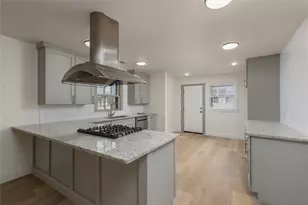 833 W Live Oak St, Jacksboro, TX 76458 - Photo 13