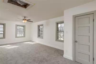 833 W Live Oak Street, Jacksboro, TX 76458 - Photo 27