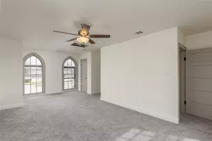 833 W Live Oak St, Jacksboro, TX 76458 - Photo 25