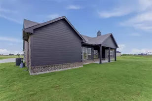 2208 Continent Ct, Krum, TX 76249 - Photo 25