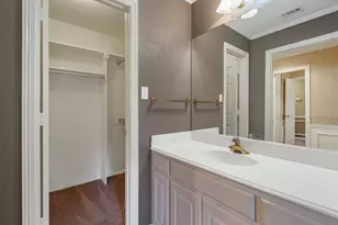 2219 Le Mans Dr, Carrollton, TX 75006 - Photo 19