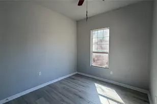 2715 Dathe St, Dallas, TX 75215 - Photo 21