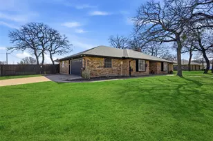 5205 N Highland Dr, Granbury, TX 76049 - Photo 5