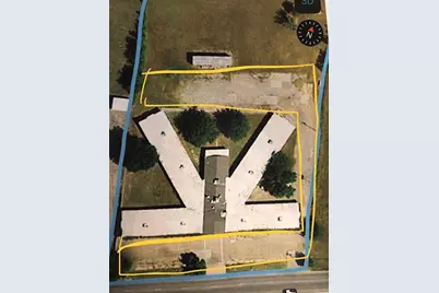 1108 W Kilpatrick Street, Cleburne, TX 76033 - Photo 13