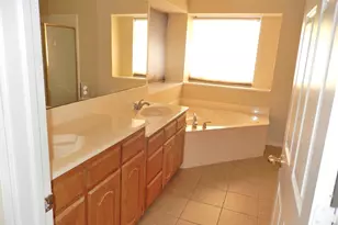 2717 Creek Valley Dr, Garland, TX 75040 - Photo 15