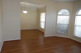 2717 Creek Valley Dr, Garland, TX 75040 - Photo 3