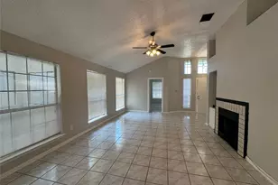 6511 Devine Dr, Arlington, TX 76001 - Photo 17