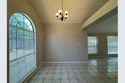 6511 Devine Drive, Arlington, TX 76001 - Photo 15