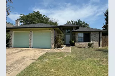 6511 Devine Drive, Arlington, TX 76001 - Photo 3