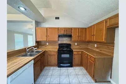 6511 Devine Drive, Arlington, TX 76001 - Photo 13