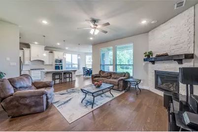 912 Fallbrook Avenue, Denton, TX 76210 - Photo 5