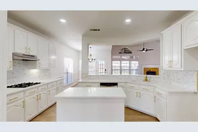 907 Greenfield Court, Kennedale, TX 76060 - Photo 9