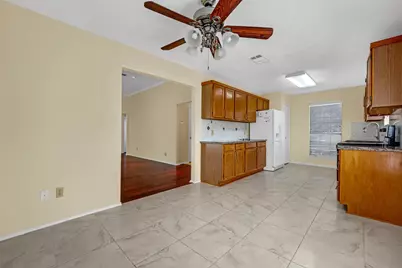 5121 Wood Creek Lane, Garland, TX 75044 - Photo 7