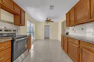 5121 Wood Creek Ln, Garland, TX 75044 - Photo 9