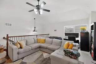 8715 Lindenwood Ln, Irving, TX 75063 - Photo 35