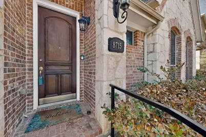 8715 Lindenwood Lane, Irving, TX 75063 - Photo 5