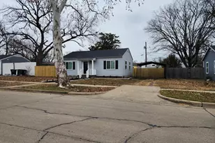 1104 Edgefield, Garland, TX 75040 - Photo 3