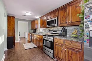 115 D St, Whitesboro, TX 76273 - Photo 11