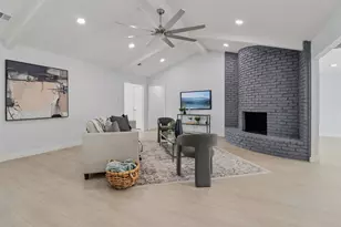 2204 Winewood Ln, Arlington, TX 76013 - Photo 5