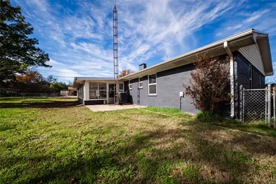 1911 College Street, Gainesville, TX 76240 - Photo 31