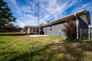 1911 College St, Gainesville, TX 76240 - Photo 31