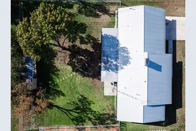 1911 College Street, Gainesville, TX 76240 - Photo 7