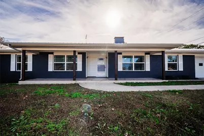 1911 College Street, Gainesville, TX 76240 - Photo 1