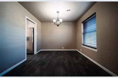 1911 College Street, Gainesville, TX 76240 - Photo 13