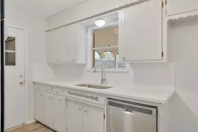 804 Natchez Avenue, Bedford, TX 76022 - Photo 9