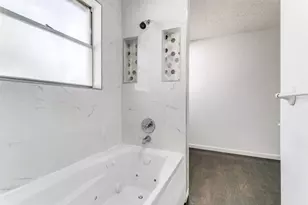 933 Charleston Ct, Bedford, TX 76022 - Photo 21