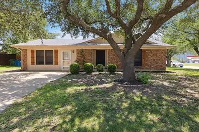 226 Hillcrest Street, Sanger, TX 76266 - Photo 1