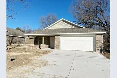 806 N Rusk Street, Weatherford, TX 76086 - Photo 1