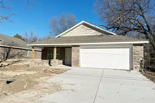 806 N Rusk St, Weatherford, TX 76116 - Photo 1