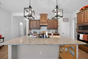 12520 Eagles Bluff, Godley, TX 76044 - Photo 15