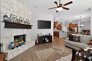 12520 Eagles Bluff, Godley, TX 76044 - Photo 7