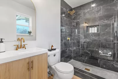 706 N Hunters Glen Circle, Arlington, TX 76015 - Photo 11