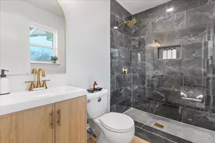 706 N Hunters Glen Cir, Arlington, TX 76015 - Photo 11