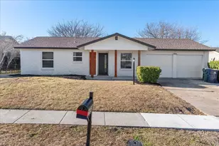 706 N Hunters Glen Cir, Arlington, TX 76015 - Photo 3