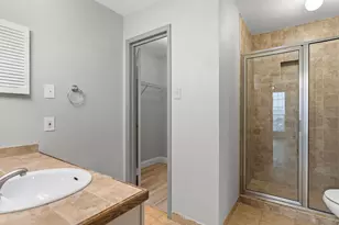 5981 Arapaho Rd, Dallas, TX 75248 - Photo 19
