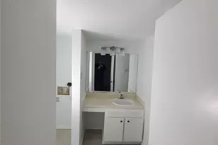 6050 Melody Ln, Dallas, TX 75231 - Photo 9