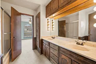 137 E Louella Dr, Hurst, TX 76054 - Photo 29