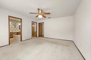 137 E Louella Dr, Hurst, TX 76054 - Photo 25