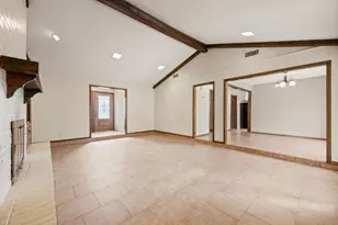 137 E Louella Dr, Hurst, TX 76054 - Photo 9