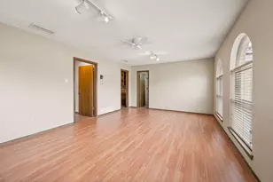 137 E Louella Dr, Hurst, TX 76054 - Photo 21